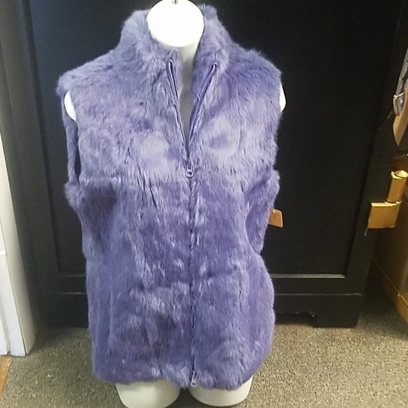 Express Rabbit Fur Vest - Picture 2 of 7